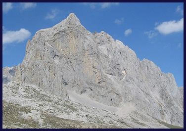 Peña Olvidada/Peña Vieja massif pena olvidada